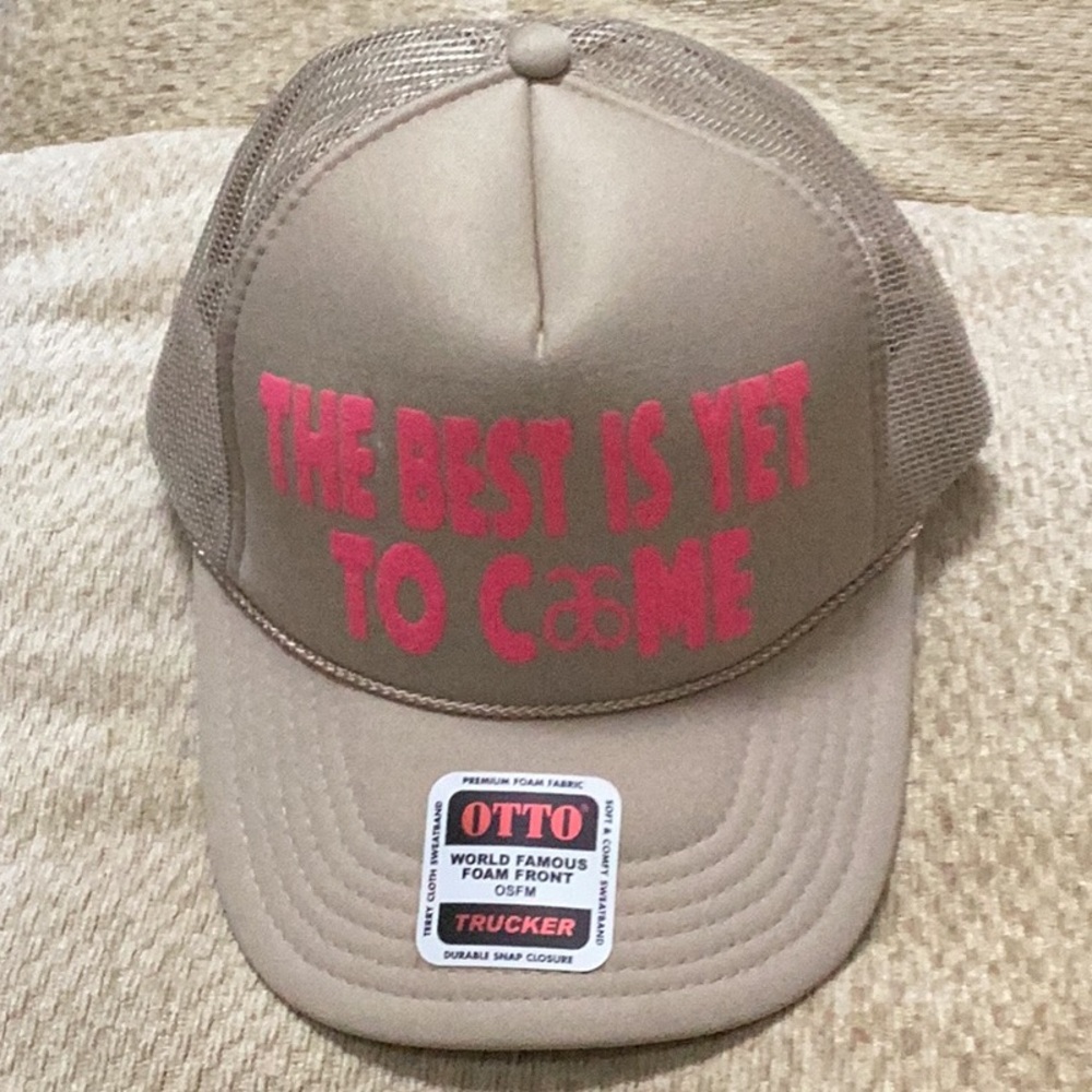 😎NWT Baseball Hat “The Best is Yet to Come”Fun to Wear 😎